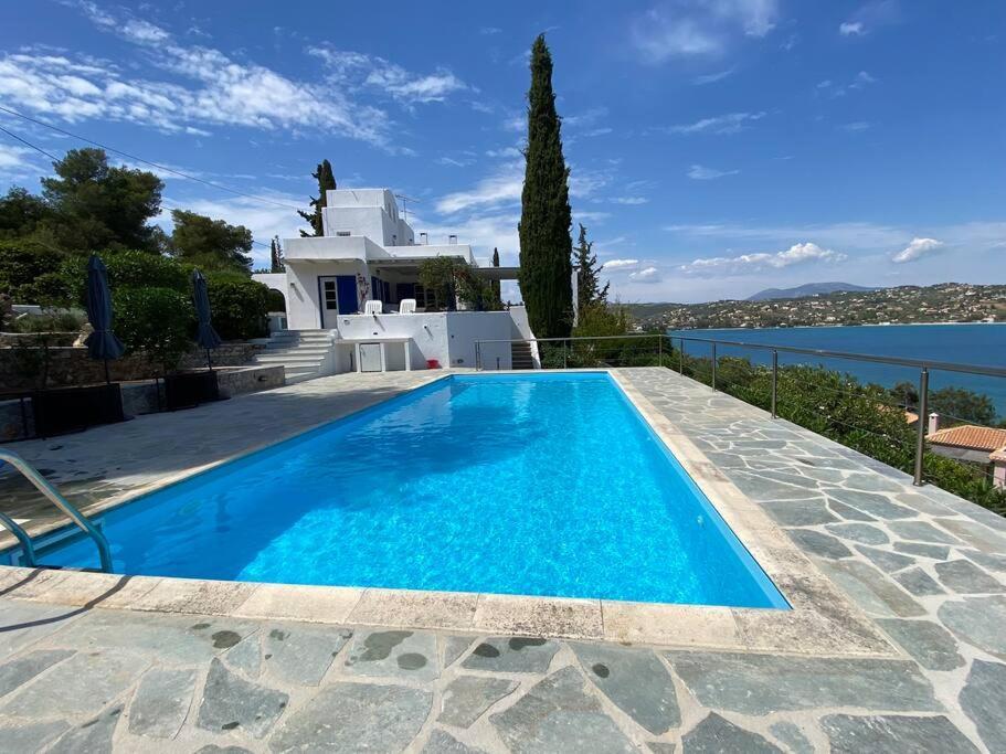 Retreat Villa By The Sea With Pool In Pórto Héli Kültér fotó