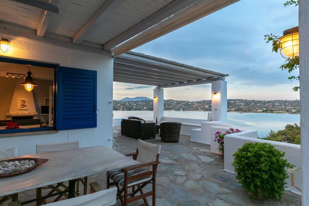 Retreat Villa By The Sea With Pool In Pórto Héli Kültér fotó